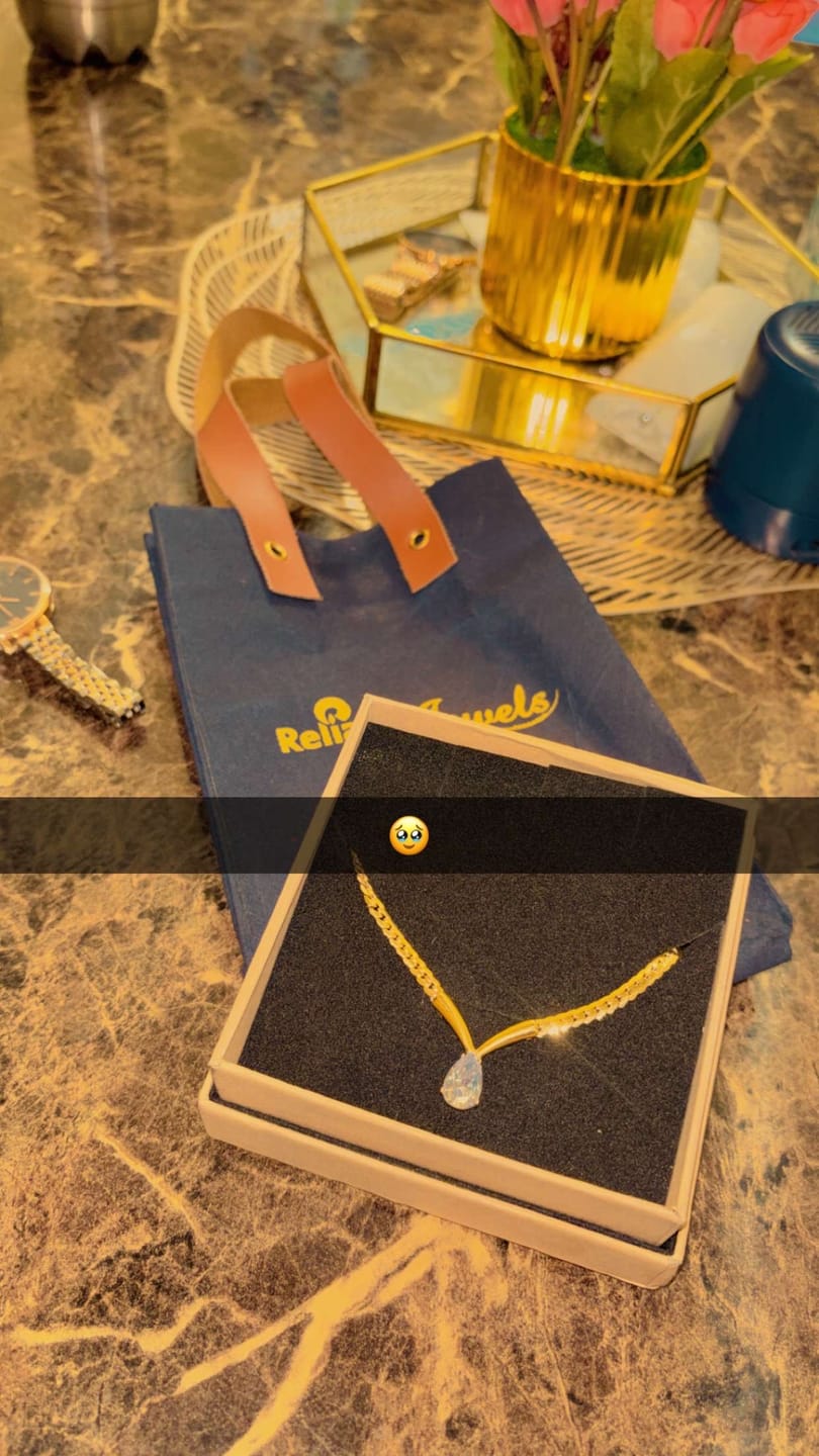 Customer photo review of Pear Diamond V Necklace