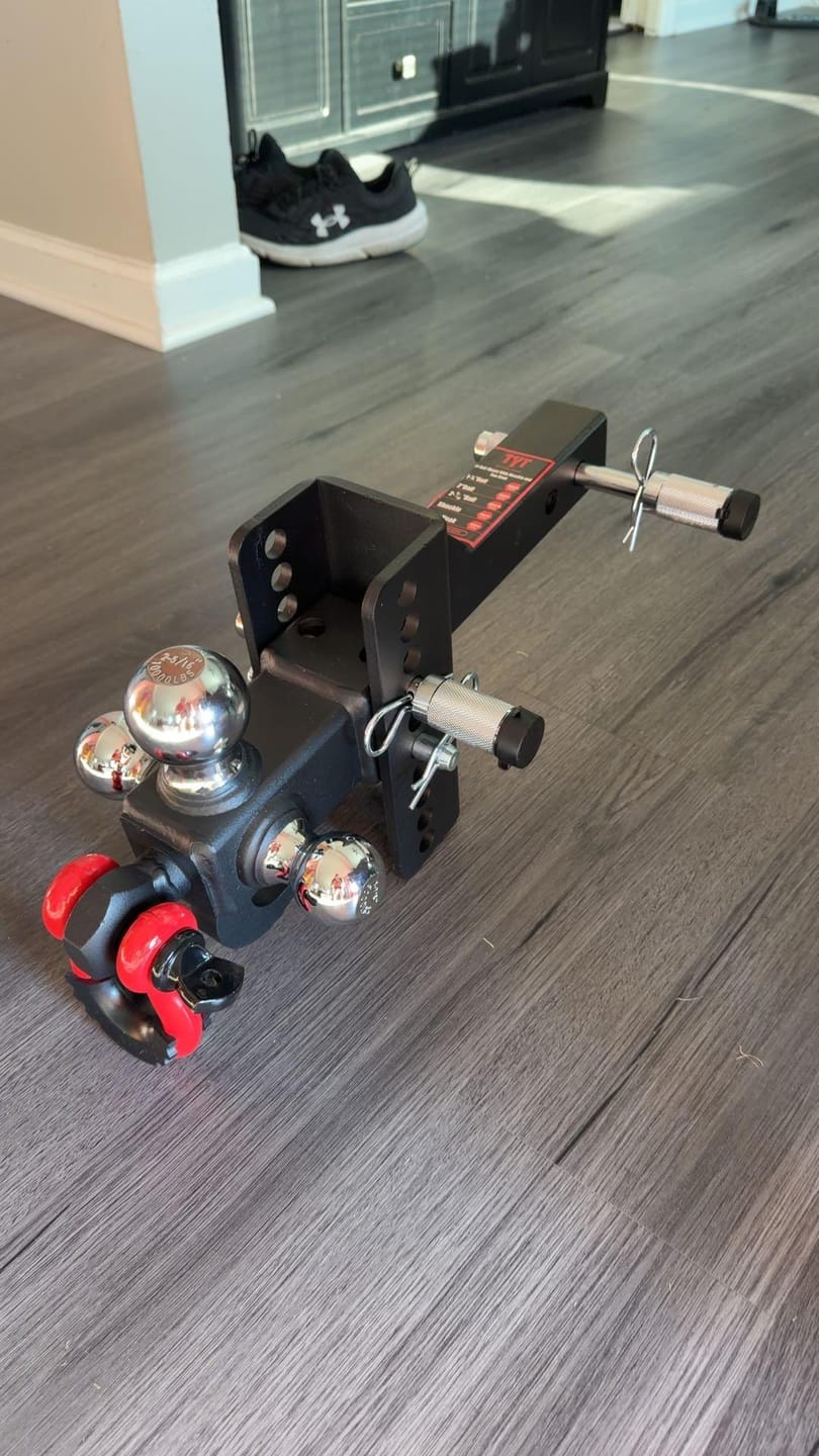 Customer photo review of TYT Adjustable Tri-Ball Hitch for 2″ Receiver – Up to 10K GTW