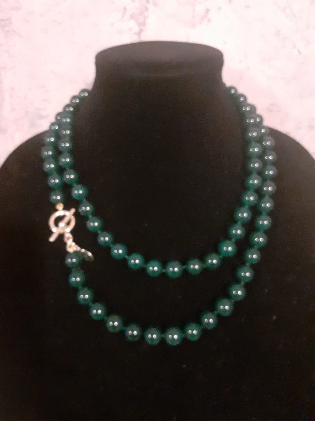 Customer photo review of Heidi Daus® Elegant Essentials “Genuine Green Agate Grande Strand Necklace”