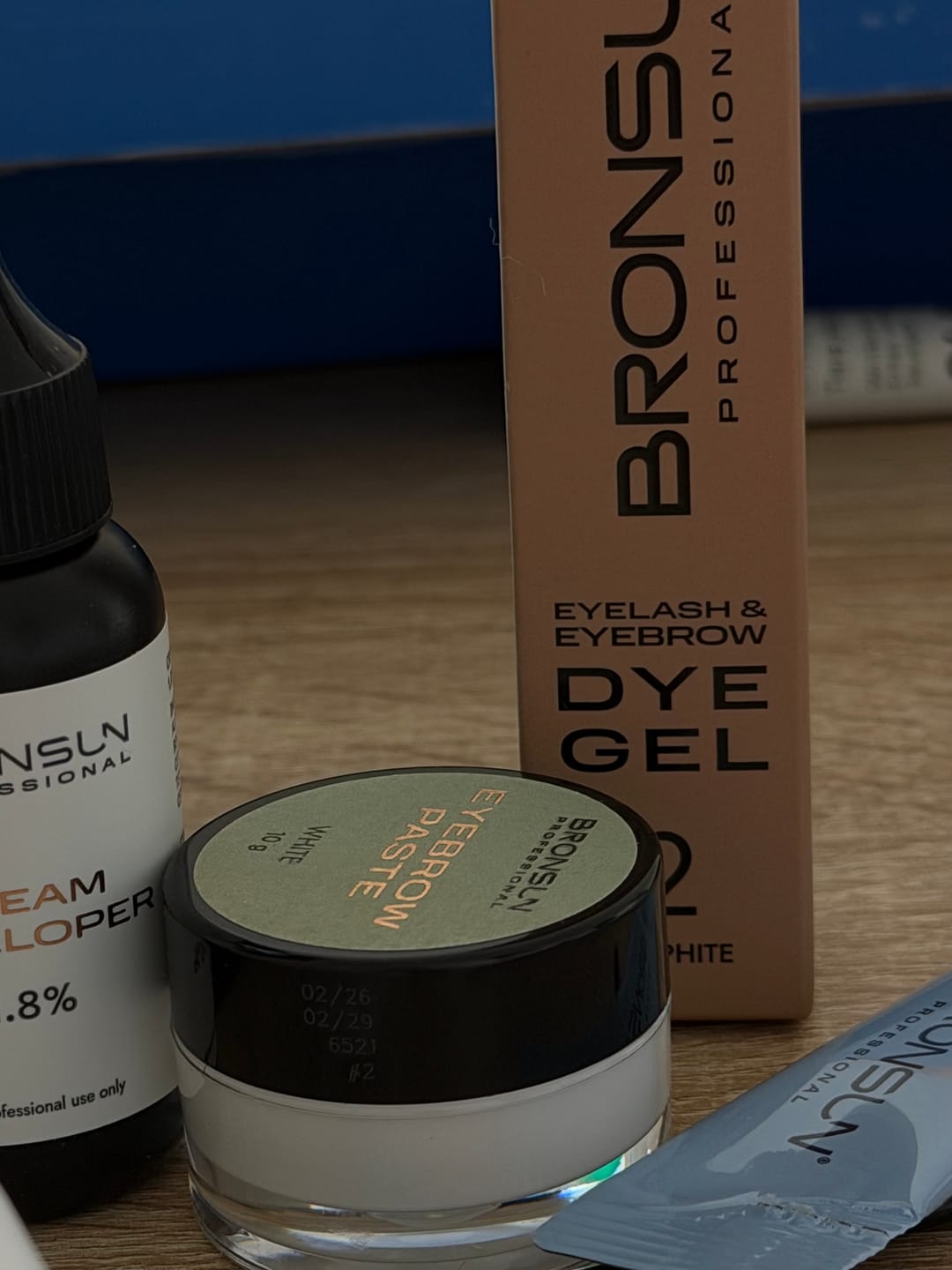 Customer photo review of Free GUIDE EBook: Farbtheorie der Bronsun Gel-Farben