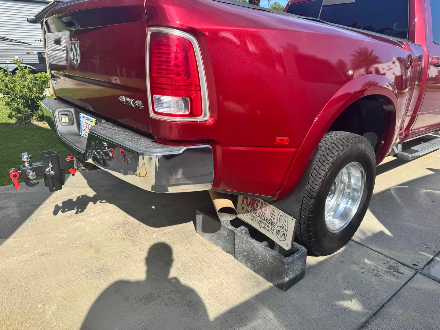 Customer photo review of TYT Adjustable Tri-Ball Hitch for 2″ Receiver – Up to 10K GTW