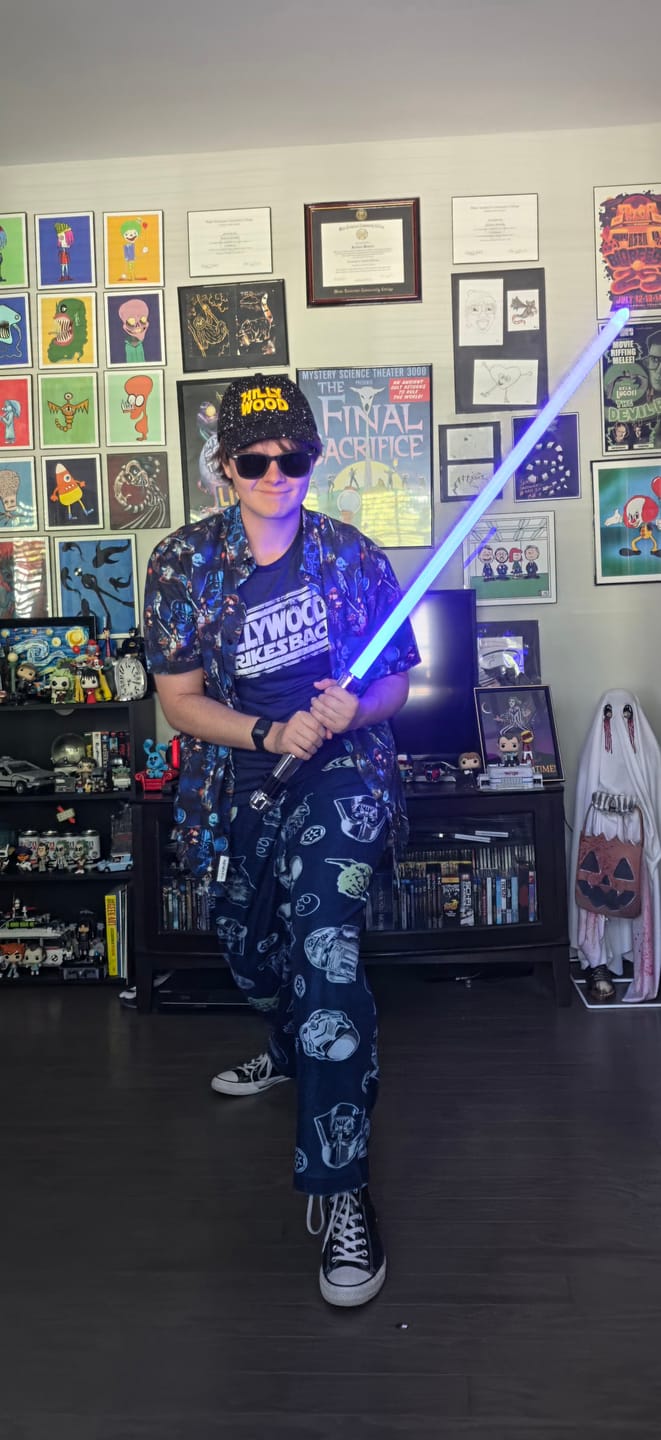 Customer photo review of Hillywood Strikes Back Tee