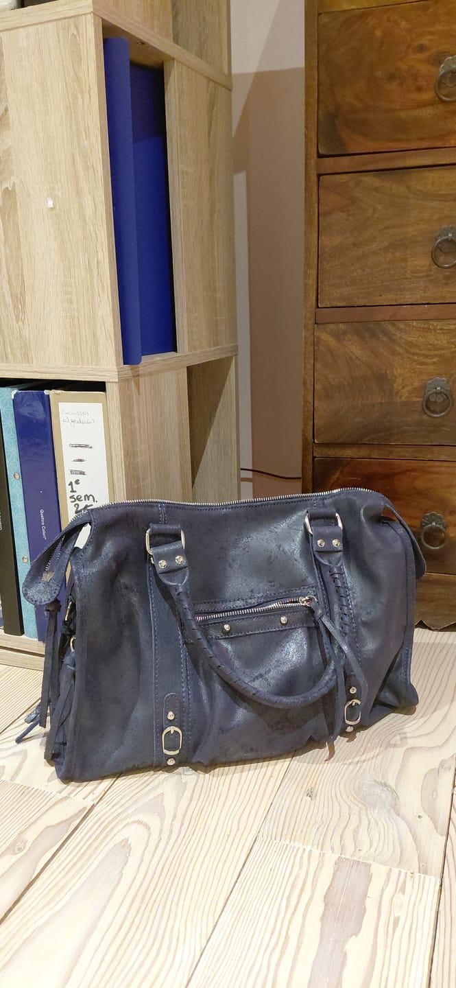 Customer photo review of It girl bag Navy silver