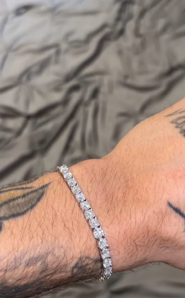Customer photo review of Sterling Silver 925 2MM 3MM 4MM 5MM 6.5MM Moissanite Tennis Bracelet with GRA Certificate