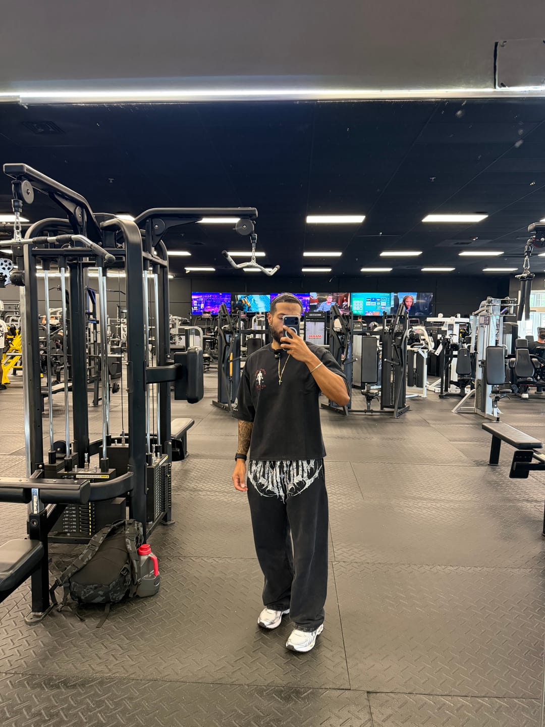 Customer photo review of 4002 - Golds Gym New Age Tees