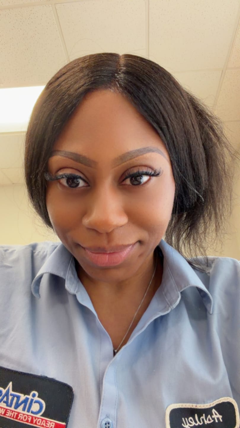 Customer photo review of Tierra Yaki Straight 5X5 Lace Closure Wig