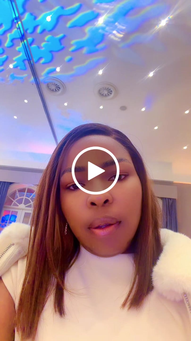 Customer video review of 8-12" Straight Peruvian 5x5 brown with dark roots