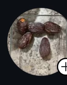 Customer photo review of Organic Premium Medjool Dates Box
