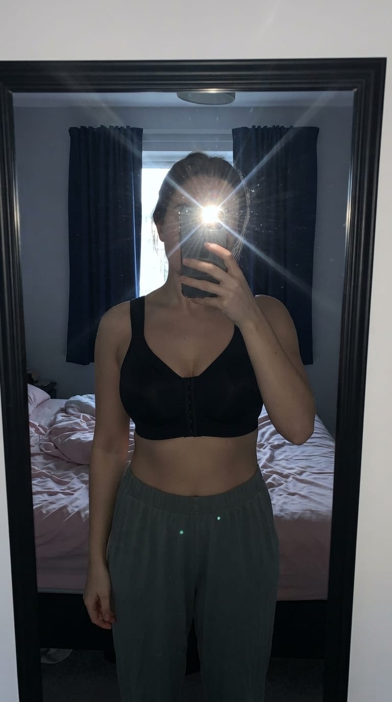 Customer photo review of Devaro Contoura™ Posture Bra