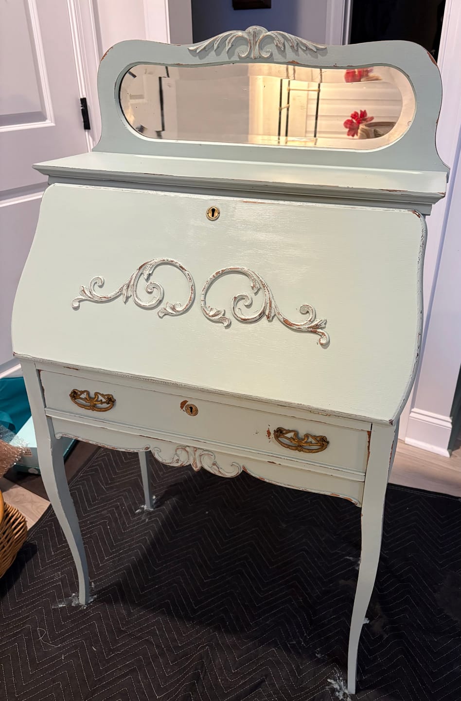 Customer photo review of One Hour Miracle Paint - Cartouche Green