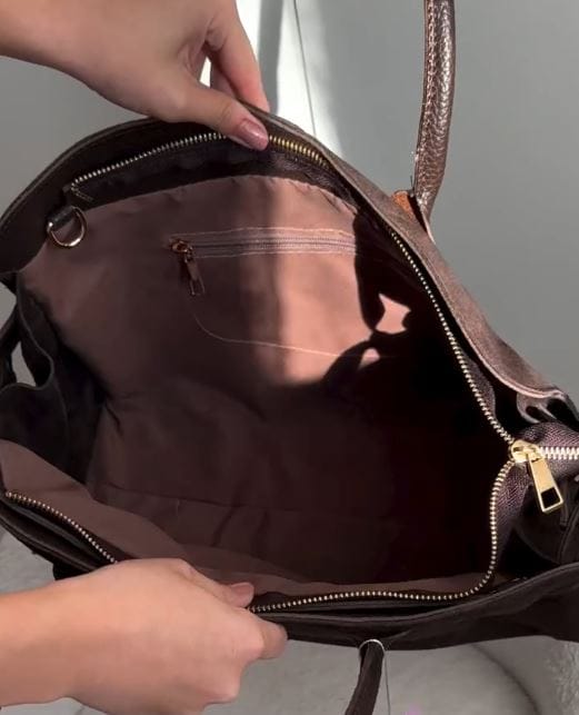 Customer photo review of Totem XL | Büyük Boy Hakiki Süet Deri El ve Omuz Çantası | Kahverengi
