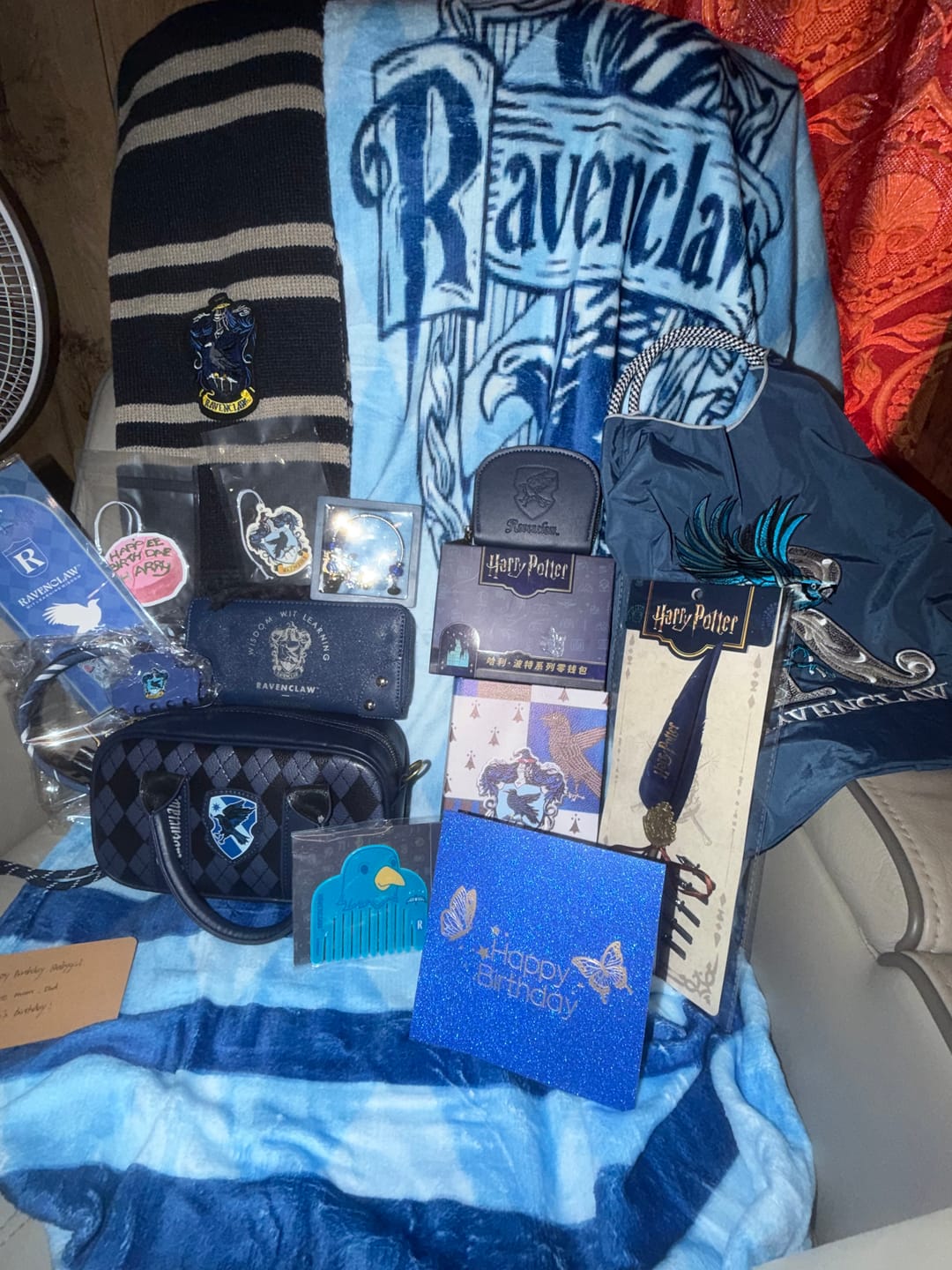Customer photo review of HP Premium Mystery Capsule Gacha