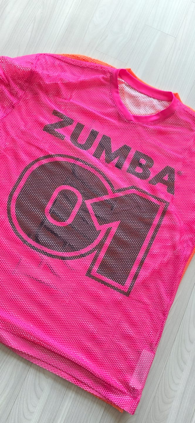 Customer photo review of Ultrabright Oversized Mesh V-Neck Top