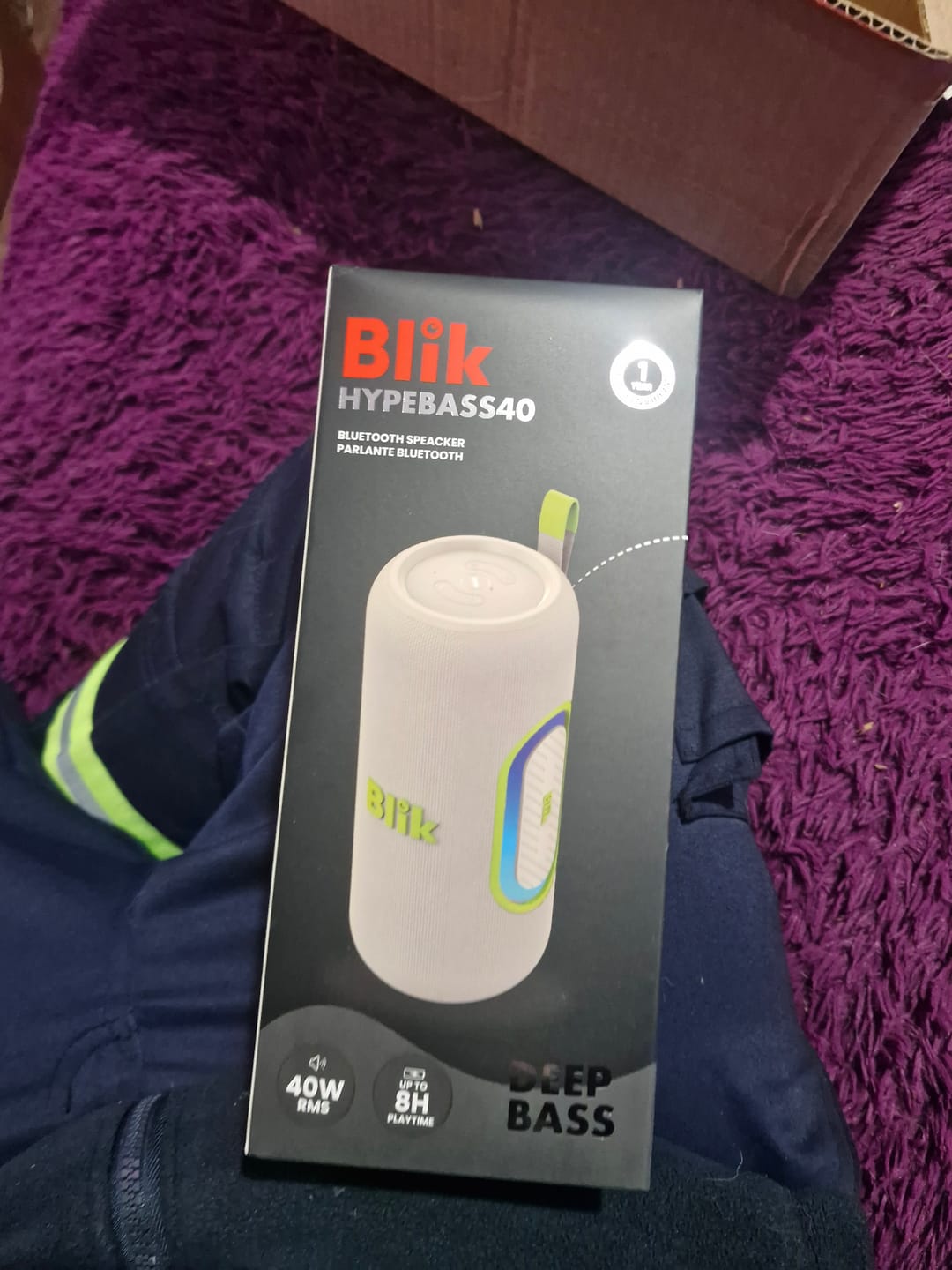 Customer photo review of Parlante Bluetooth Portátil Blik Hypebass40 40W IPX5 8 Hrs Crema