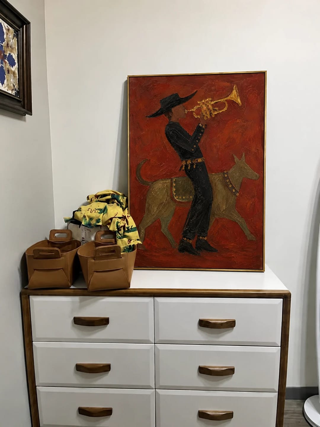 Customer photo review of Modern Folk Art｜Crimson Trumpet Rider