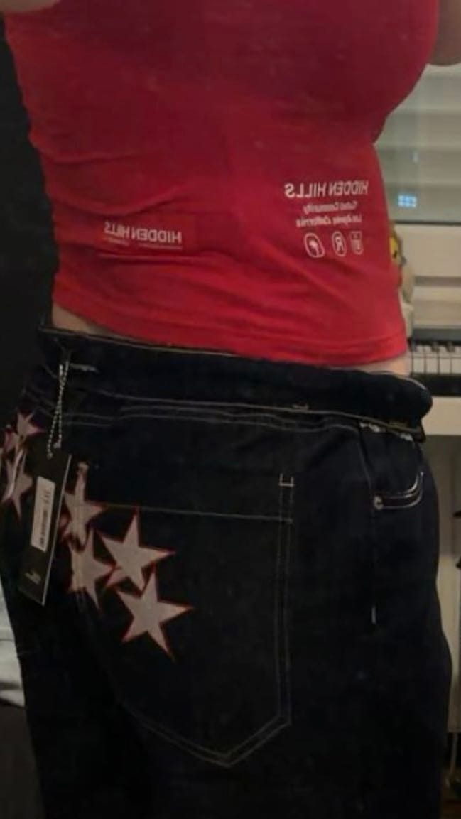 Customer photo review of LABEL T-SHIRT RASPBERRY RED
