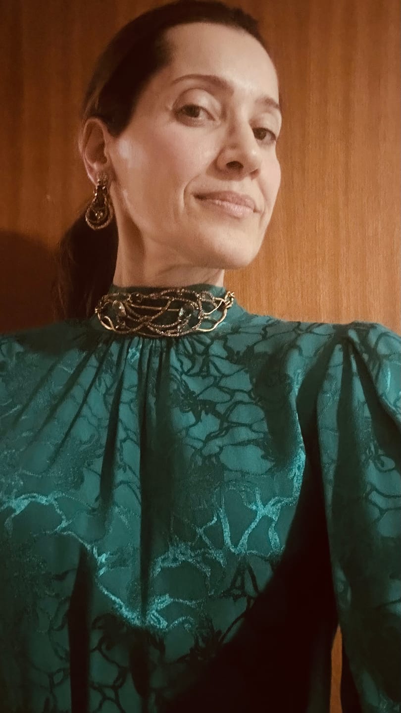 Customer photo review of Choker Cristais Ouro - Véu das Montanhas | Camila Klein