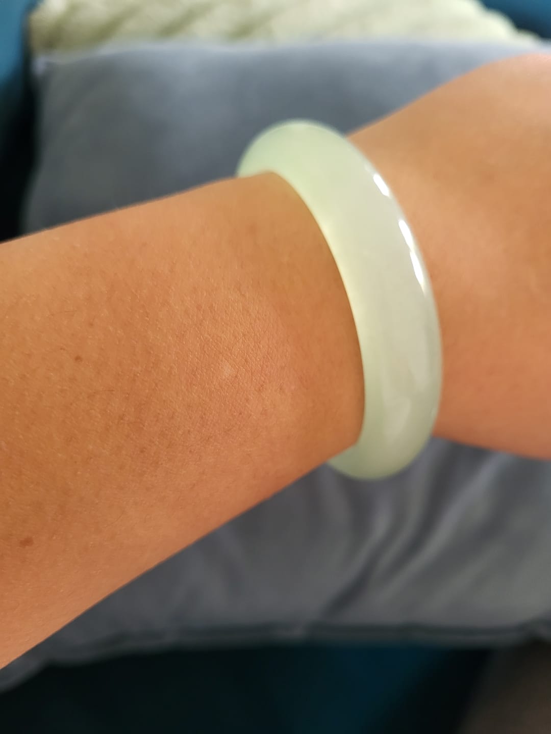 Customer photo review of Buddha Stones Jade Protection Healing Bangle Bracelet