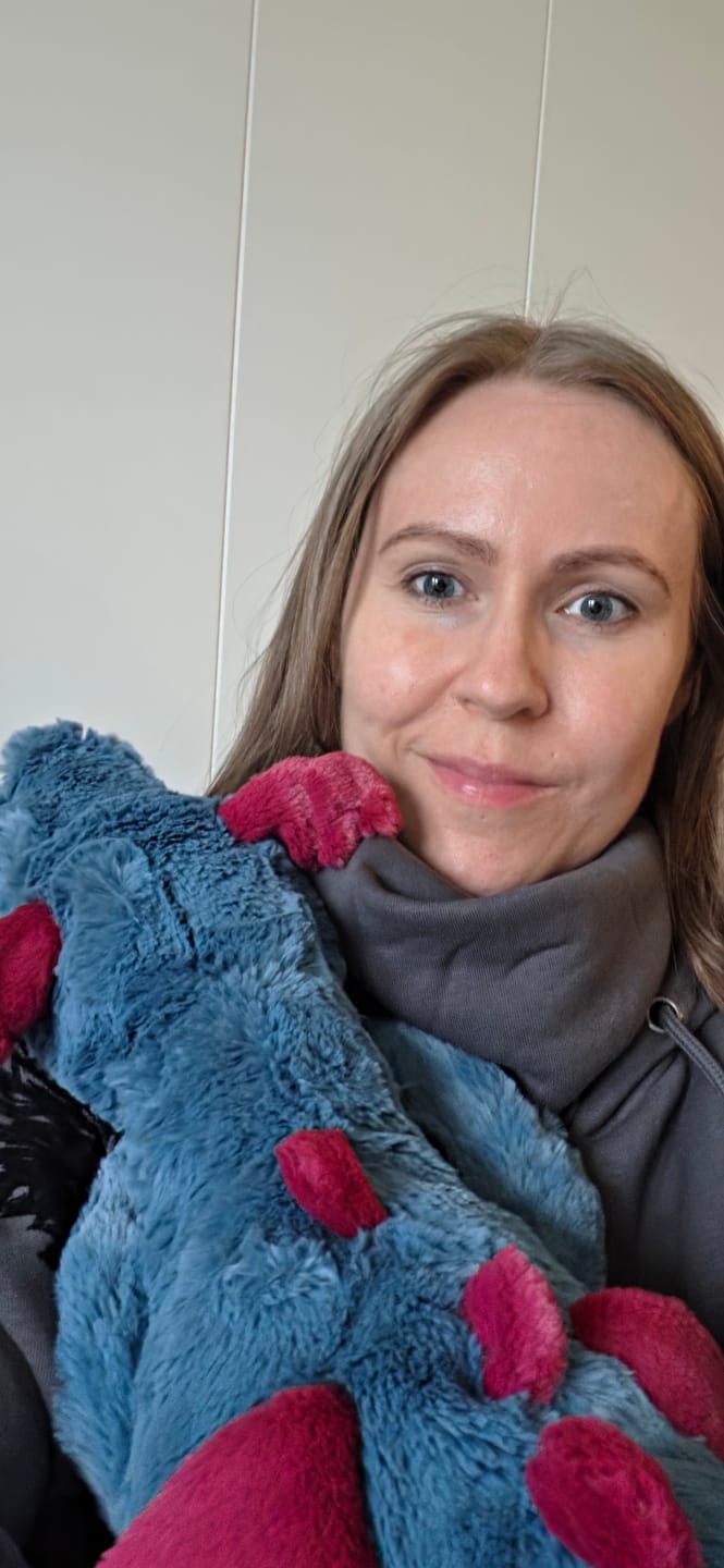 Customer photo review of Dexter Dragon Huge | Jellycat