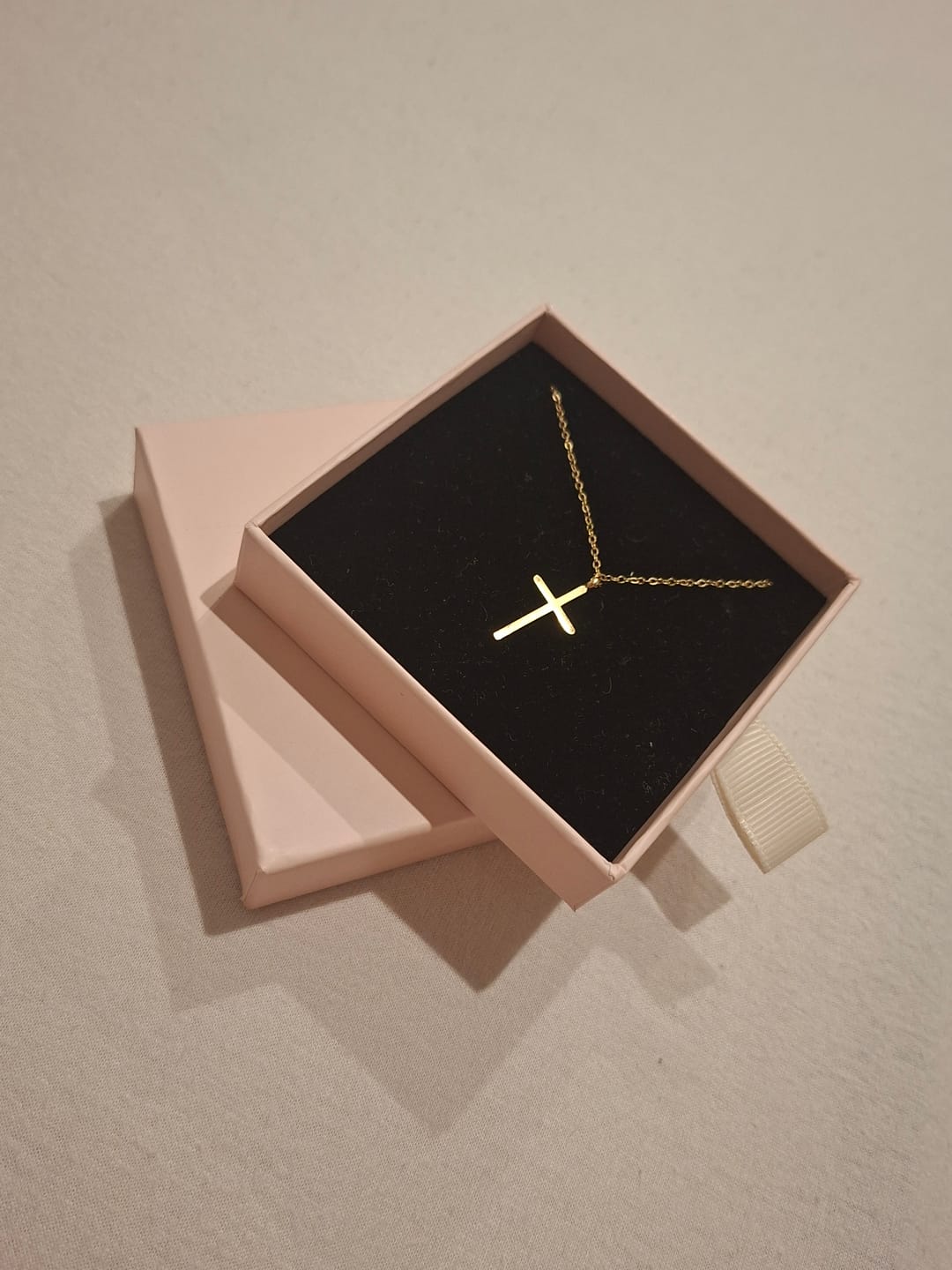 Customer photo review of Divine Cross Kette 14K Vergoldet
