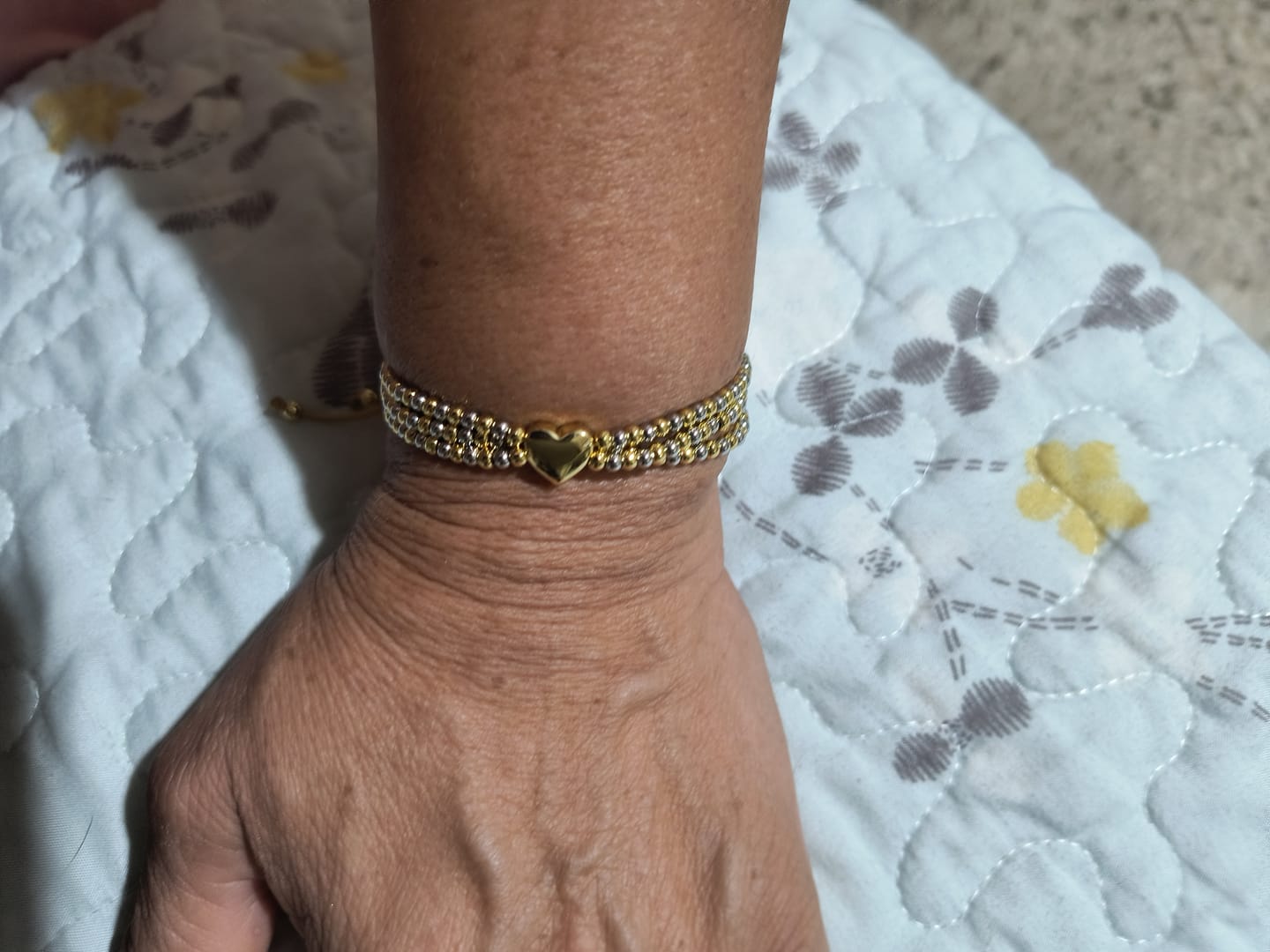 Customer photo review of Pulsera Corazón Brillante Ajustable