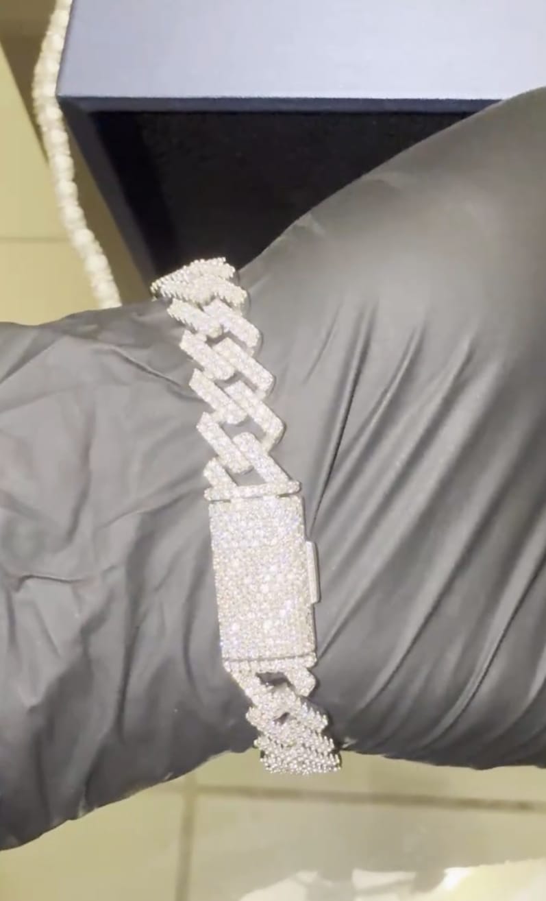 Customer photo review of Sterling Silver VVS D Color Moissanite Cuban Link Bracelet 6MM 8MM 10MM