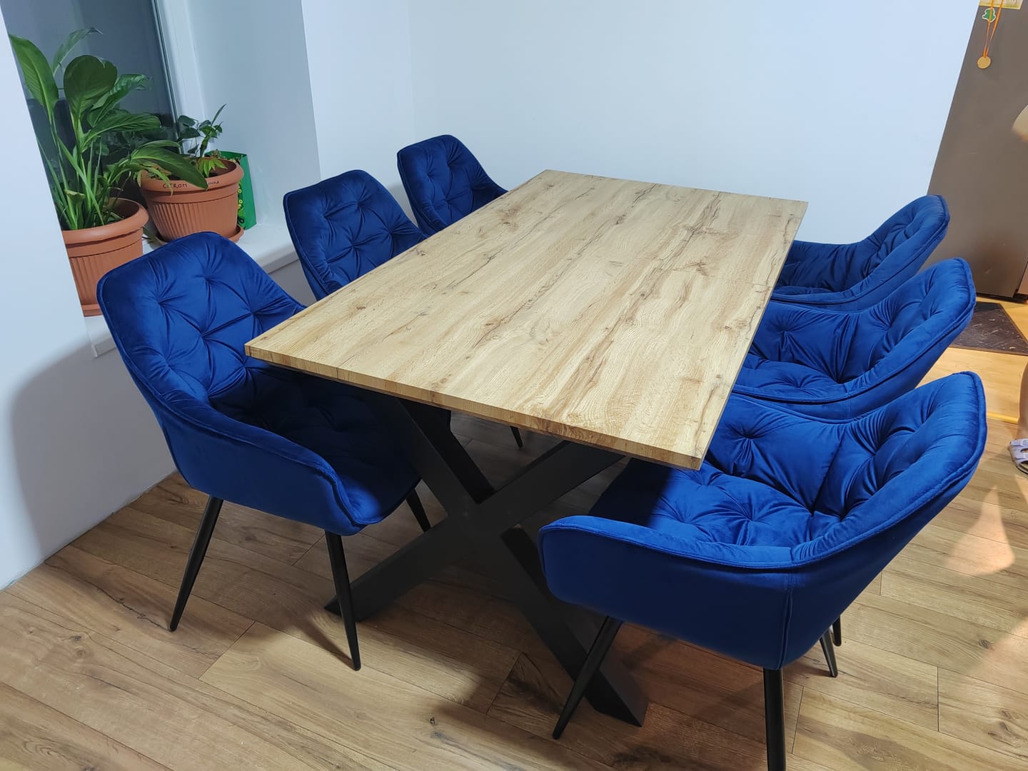 Customer photo review of Masa de living extensibila XAVIERO II, stejar artisan/negru mat, 160-240x90x76 cm