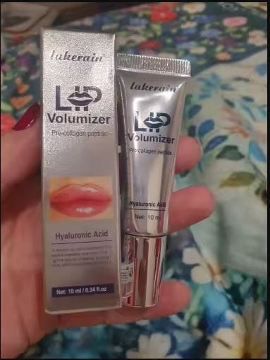 Customer photo review of Lakerain Lip Volumizer – Acido Ialuronico & Peptidi