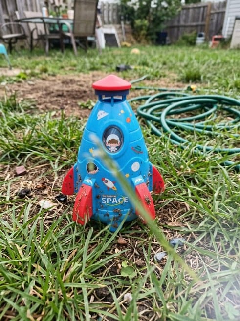 Customer photo review of Wasserrakete Gartenspielzeug | Raketen Sprinkler Pumpe Outdoor Sommerspaß