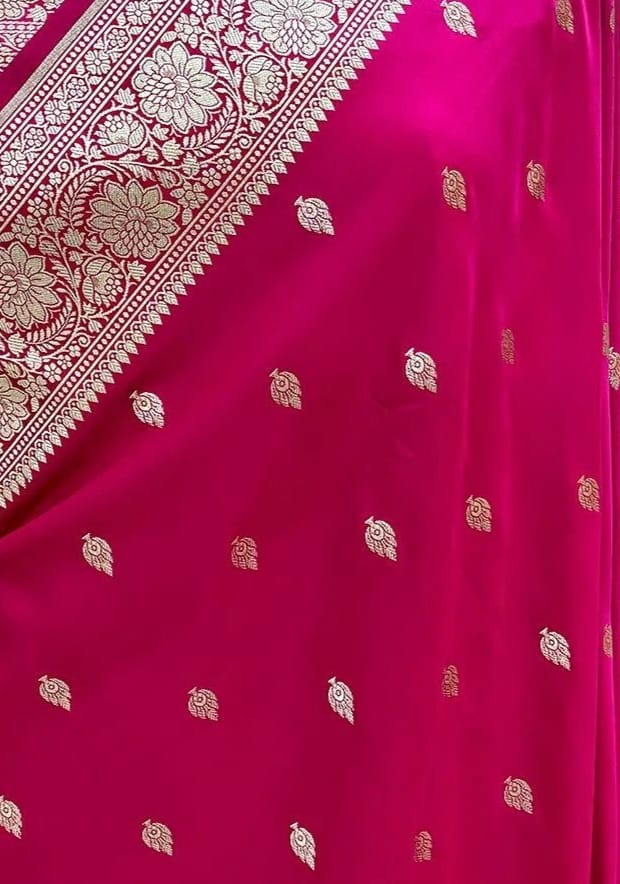 Customer photo review of Pink Mario Patti Katan Silk Banarasi Saree