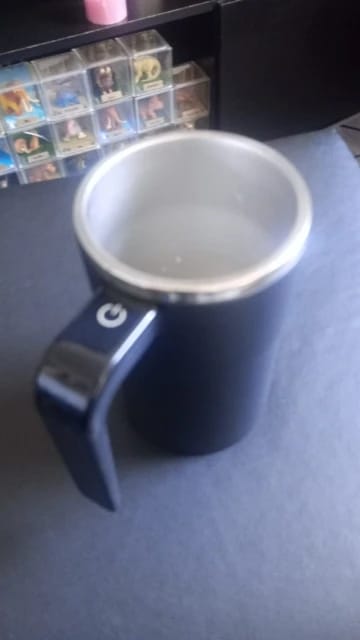 Customer photo review of Self-Stirring Coffee Mug — Rechargeable Magnetic Mixing Cup, 380 ml