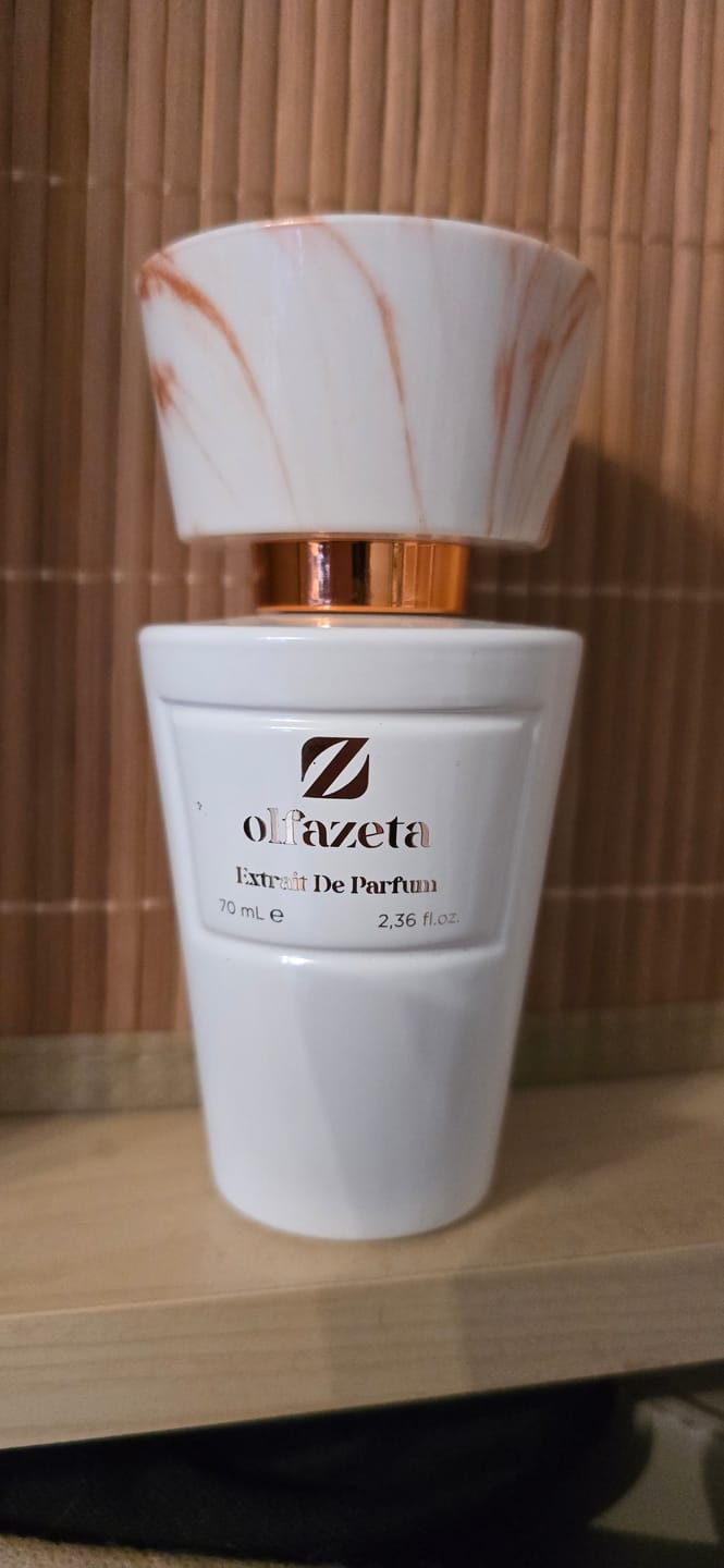 Customer photo review of Parfum Chogan 122 – Femme Rebelle & Séduction Audacieuse