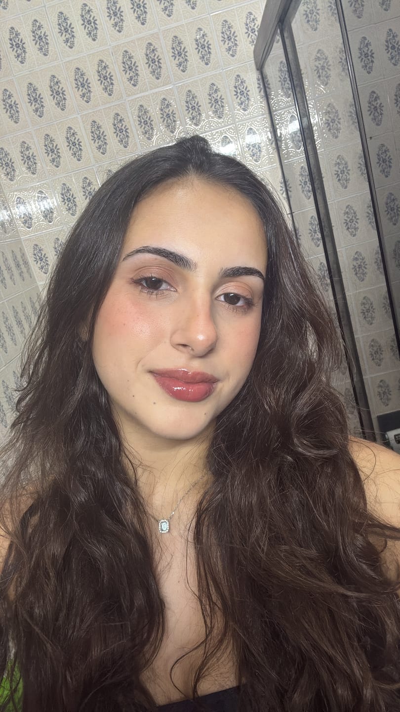 Customer photo review of Hot Lips