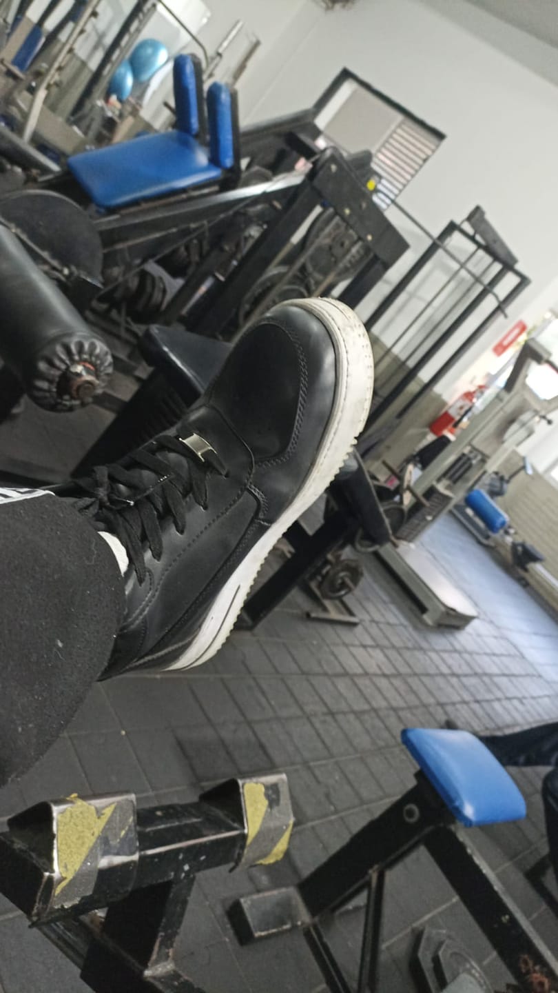 Customer photo review of ALTEVO - NEGRO CON BLANCO