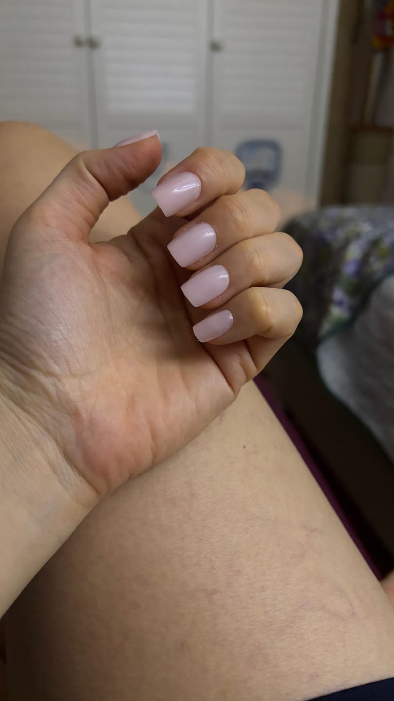 Customer photo review of Glossée Tırnak Yapıştırma Bandı – 300 Adet