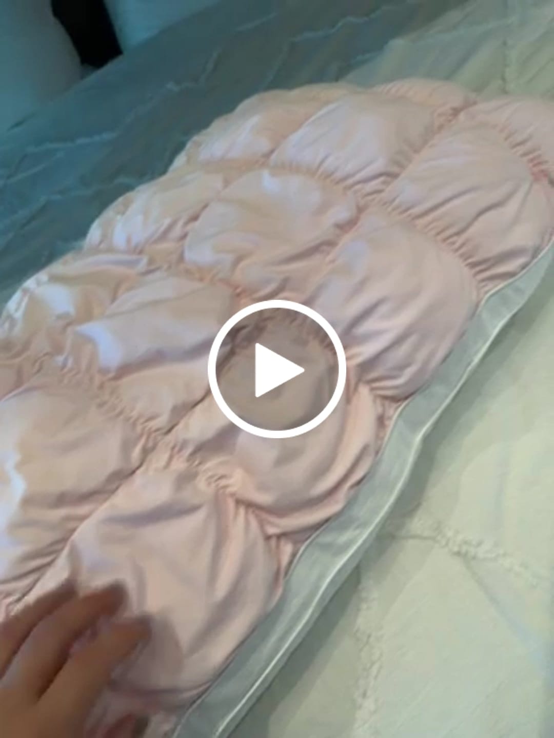 Customer video review of Puff Pillow