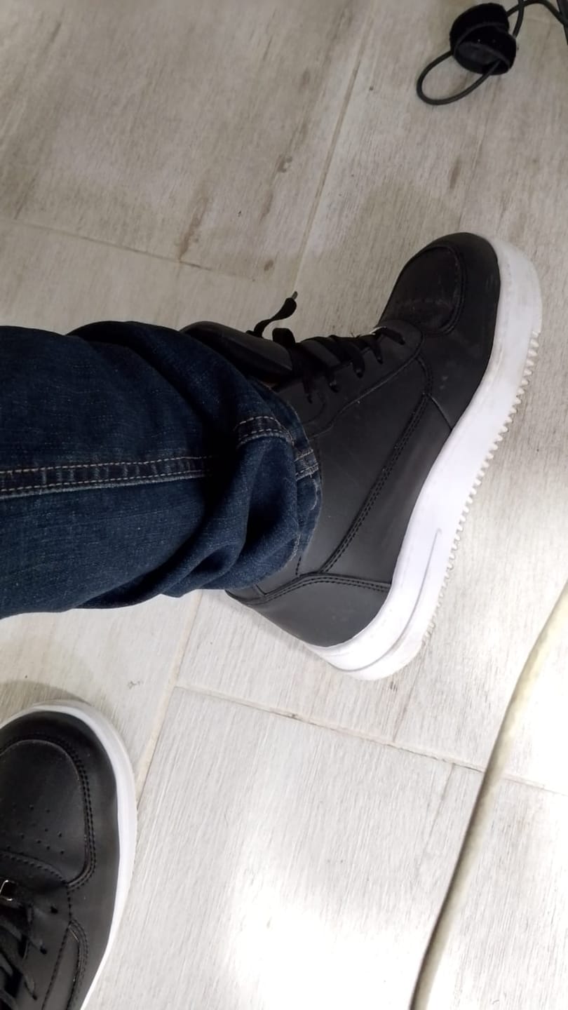 Customer photo review of ALTEVO - NEGRO CON BLANCO