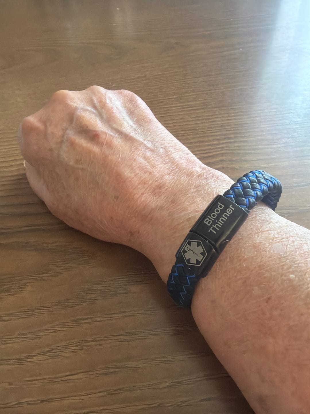 Customer photo review of Medizinisches Notfallarmband