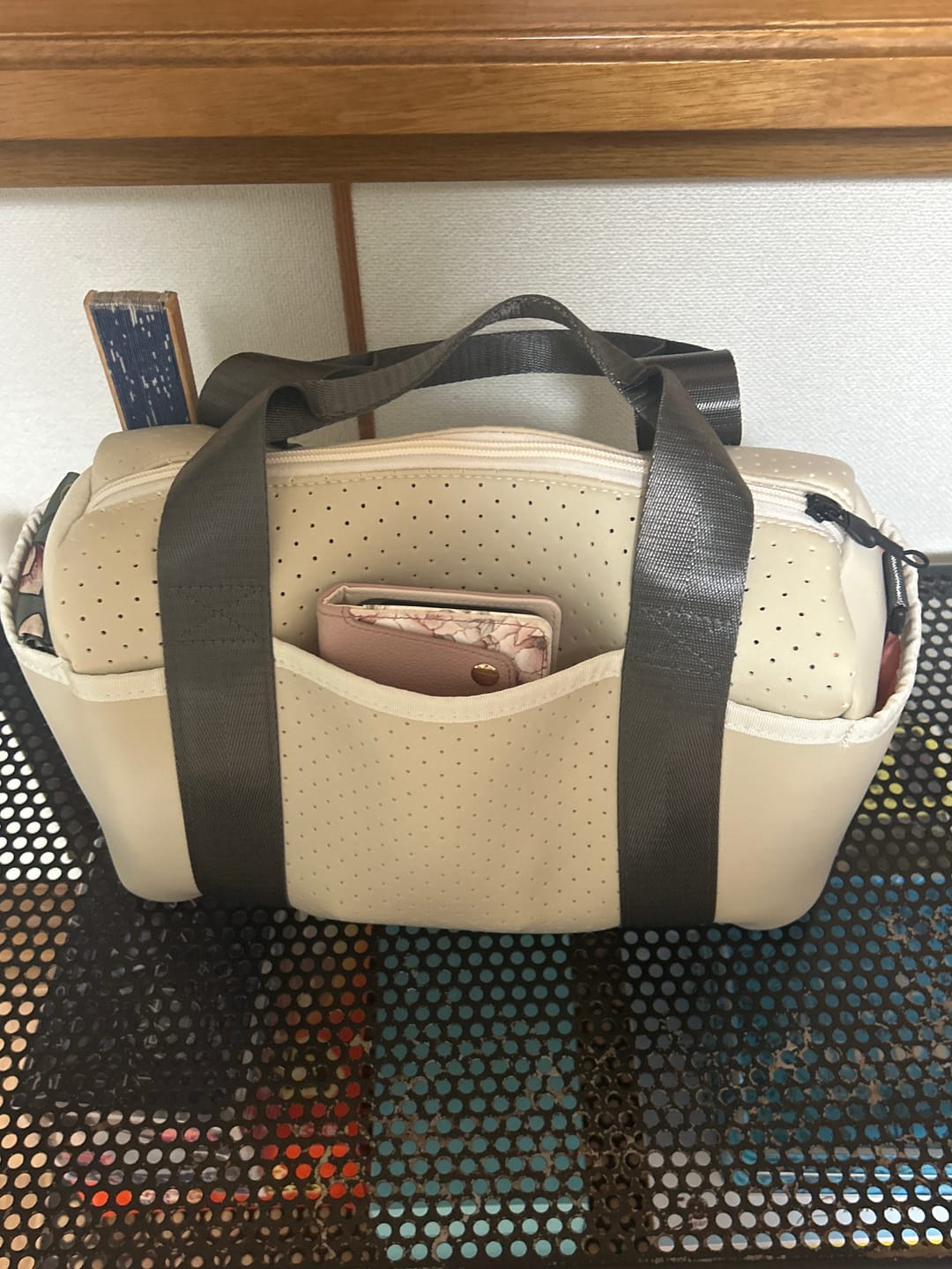 Customer photo review of マイラ 犬のお散歩バッグ