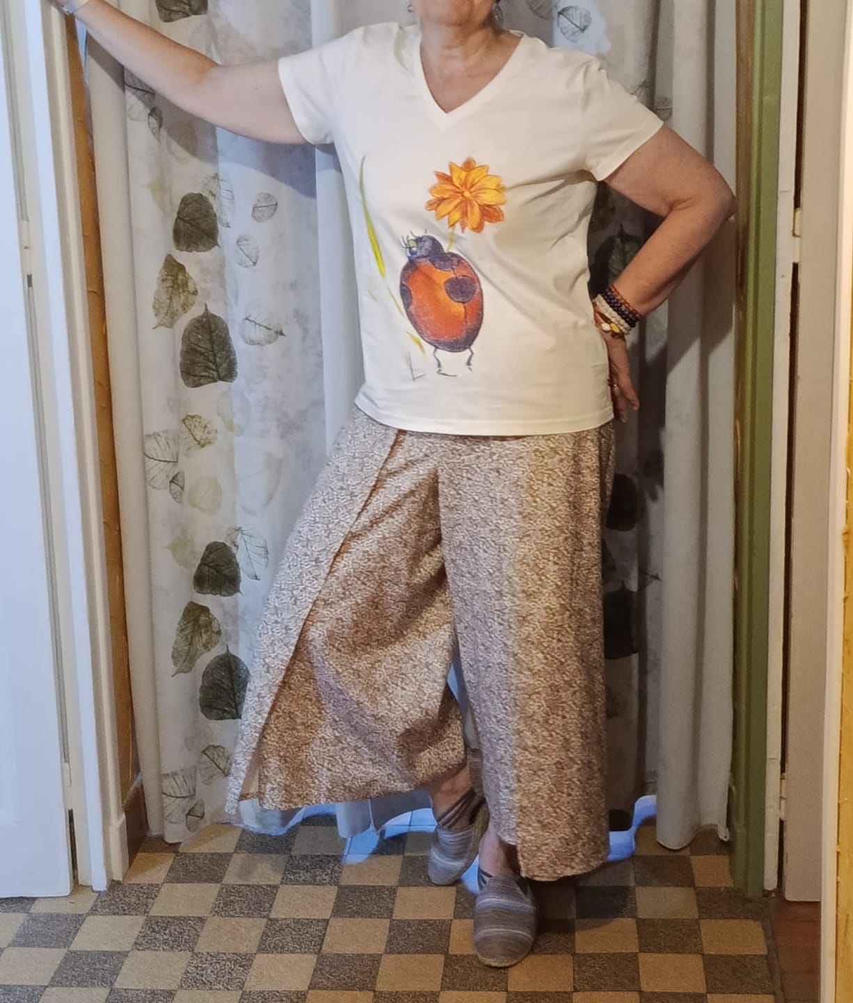 Customer photo review of Pantalon drapé Mathilde - sergé de coton fleuri d'été