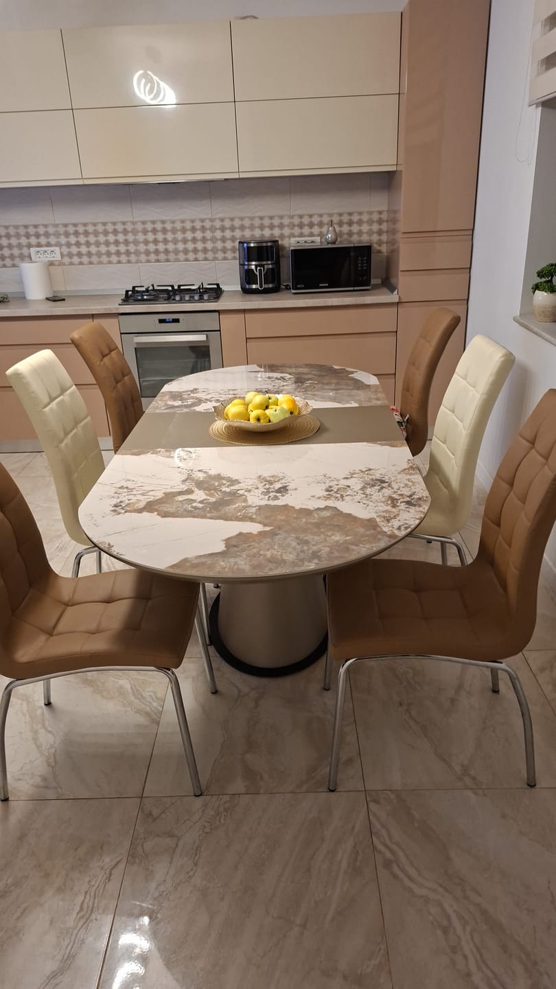 Customer photo review of Masa moderna extensibila ROBINSON, bej/cappuccino, ceramica, 160/200x90x76 cm