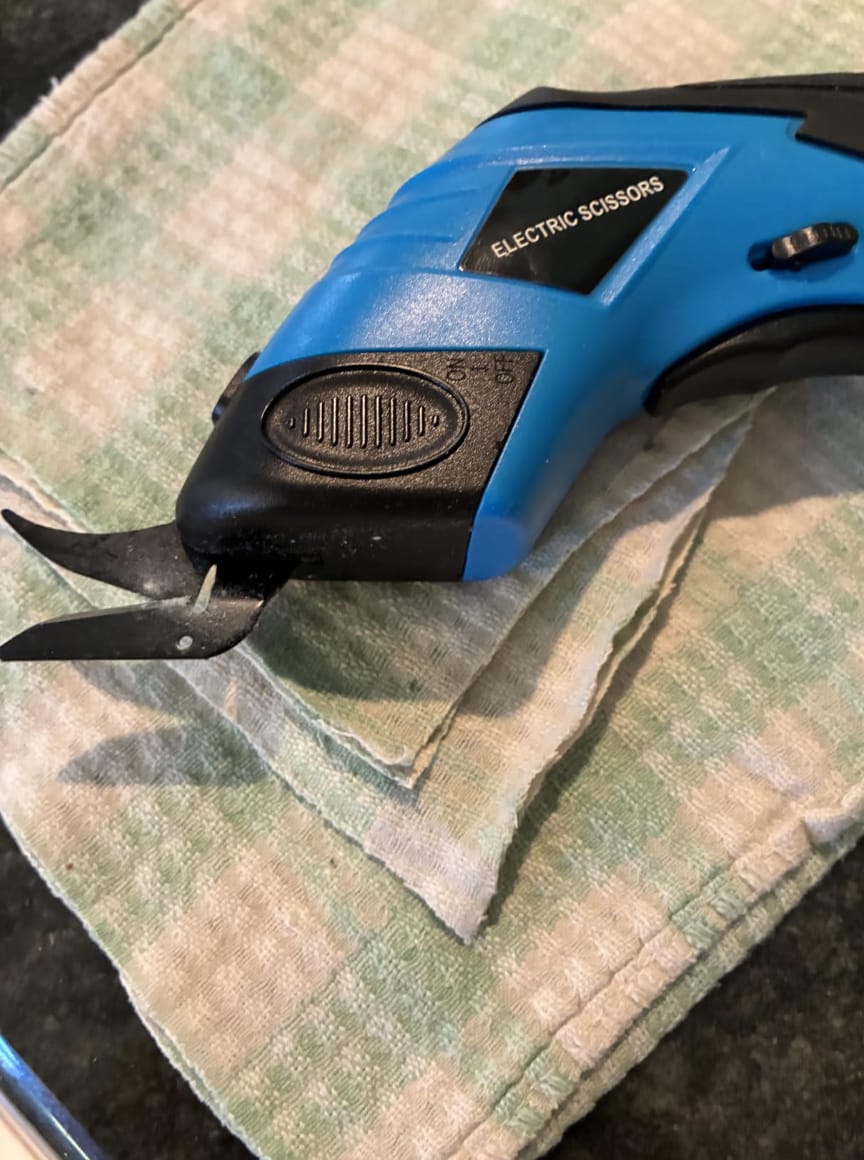 Customer photo review of Tijera electrica + Respuesto extra
