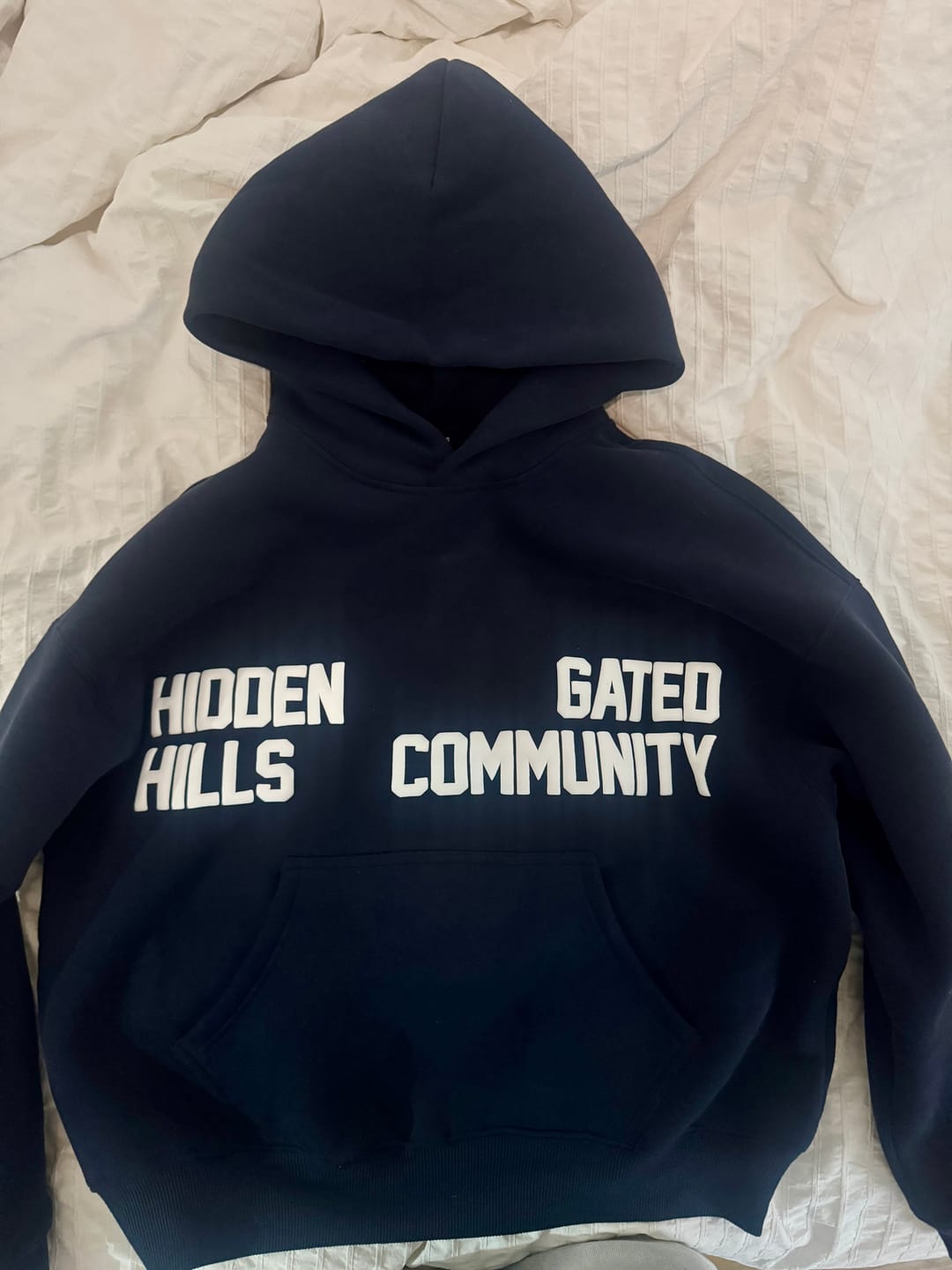 Customer photo review of GATED COMMUNITY HOODIE NAVY