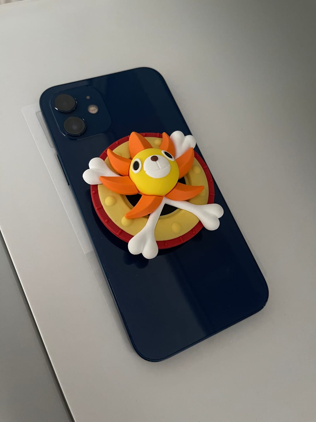 Customer photo review of Thousand Sunny PopSocket PopGrip for MagSafe