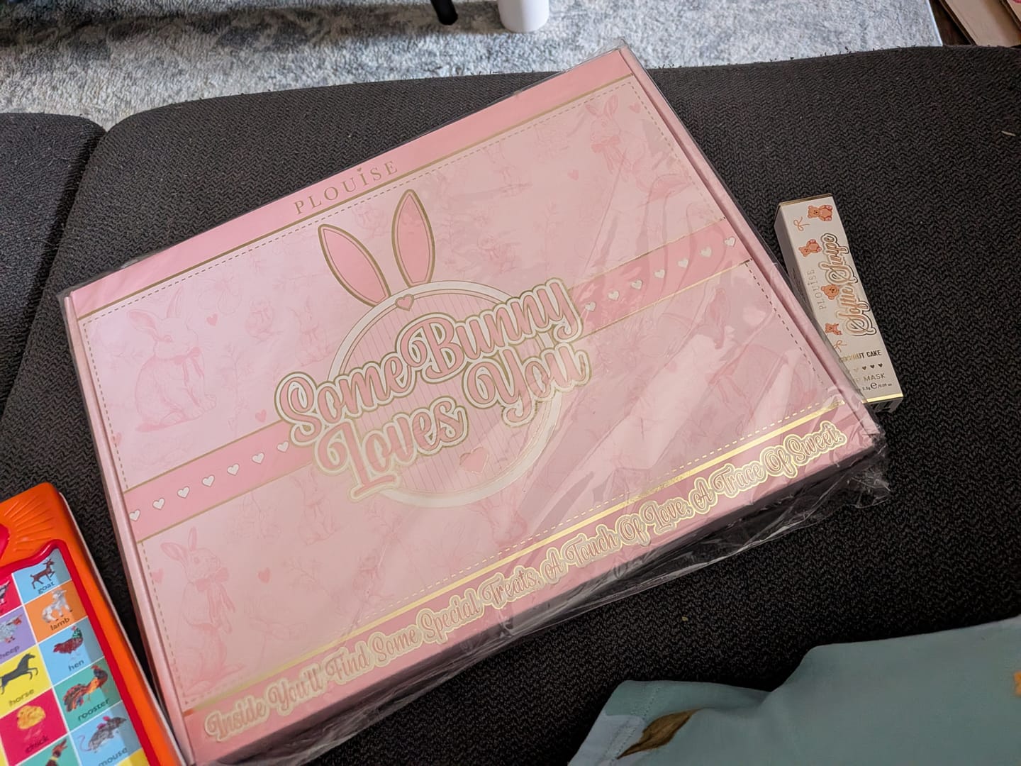 Customer photo review of Somebunny Loves You Makeup Set
