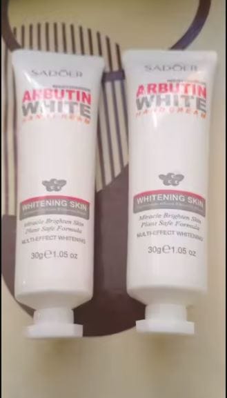 Customer photo review of Crema Mani Illuminante con Niacinamide & Arbutina