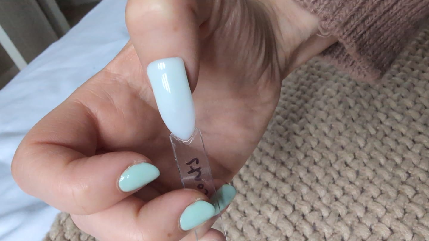 Customer photo review of Semilac 389 Coconut Ice Cream UV Gel Polish