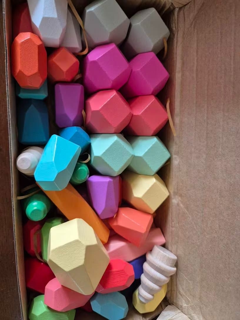 Customer photo review of Montessori Holzsteine Stapelset Kleinkind | Bunte Balanciersteine Feinmotorik Kreativspiel