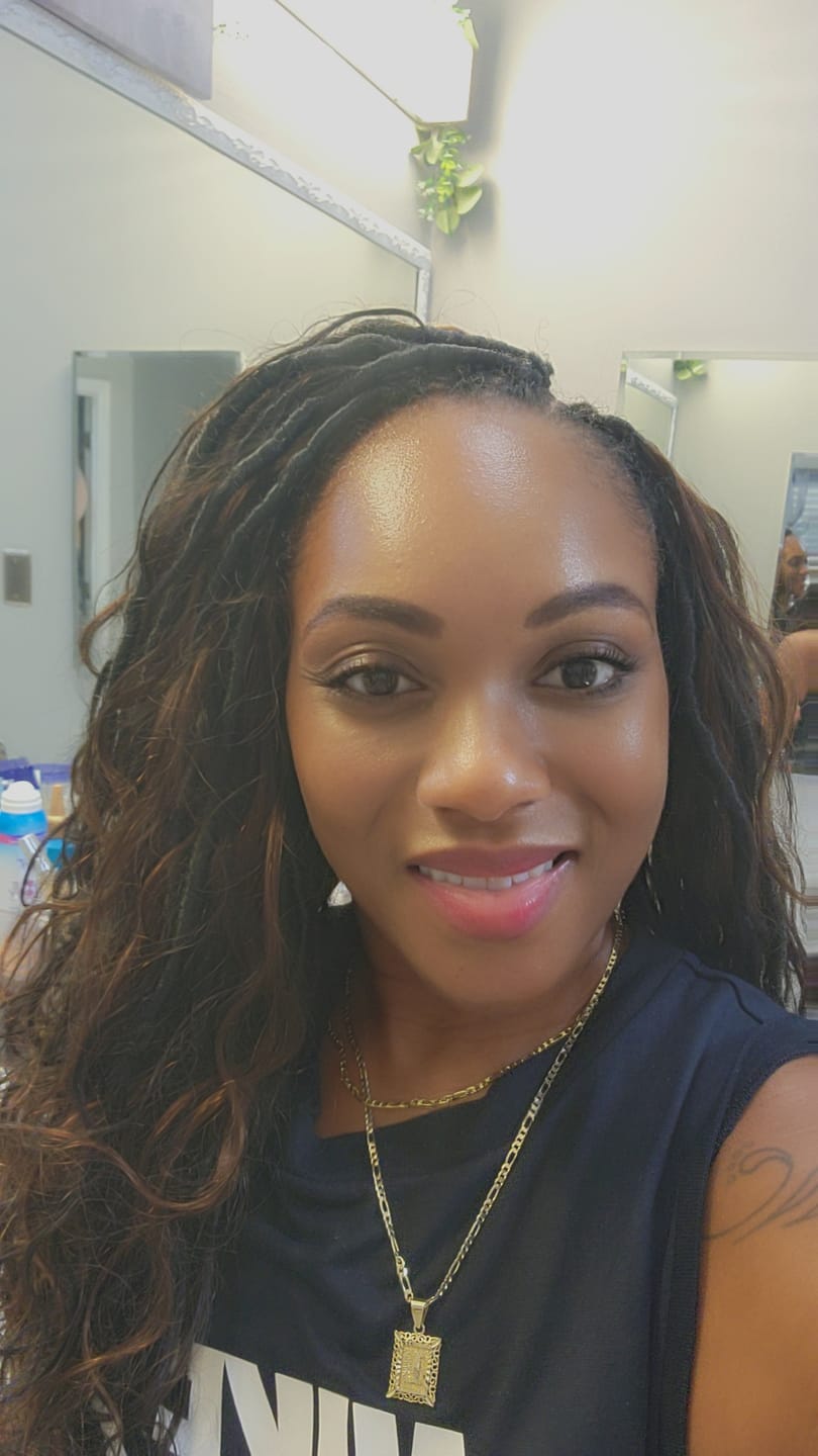 Customer photo review of Pre-looped Crochet Boho Locs with Body Wave Virgin Human Hair Curls