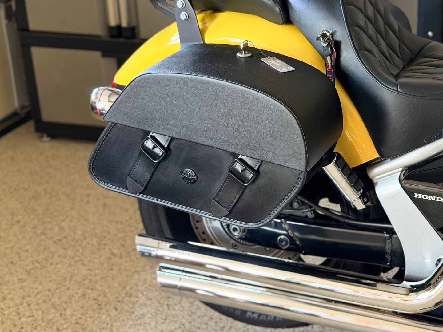 Customer photo review of 28L - Baelor Medium Hard Mount Honda VTX 1300 C Motorcycle Saddlebags